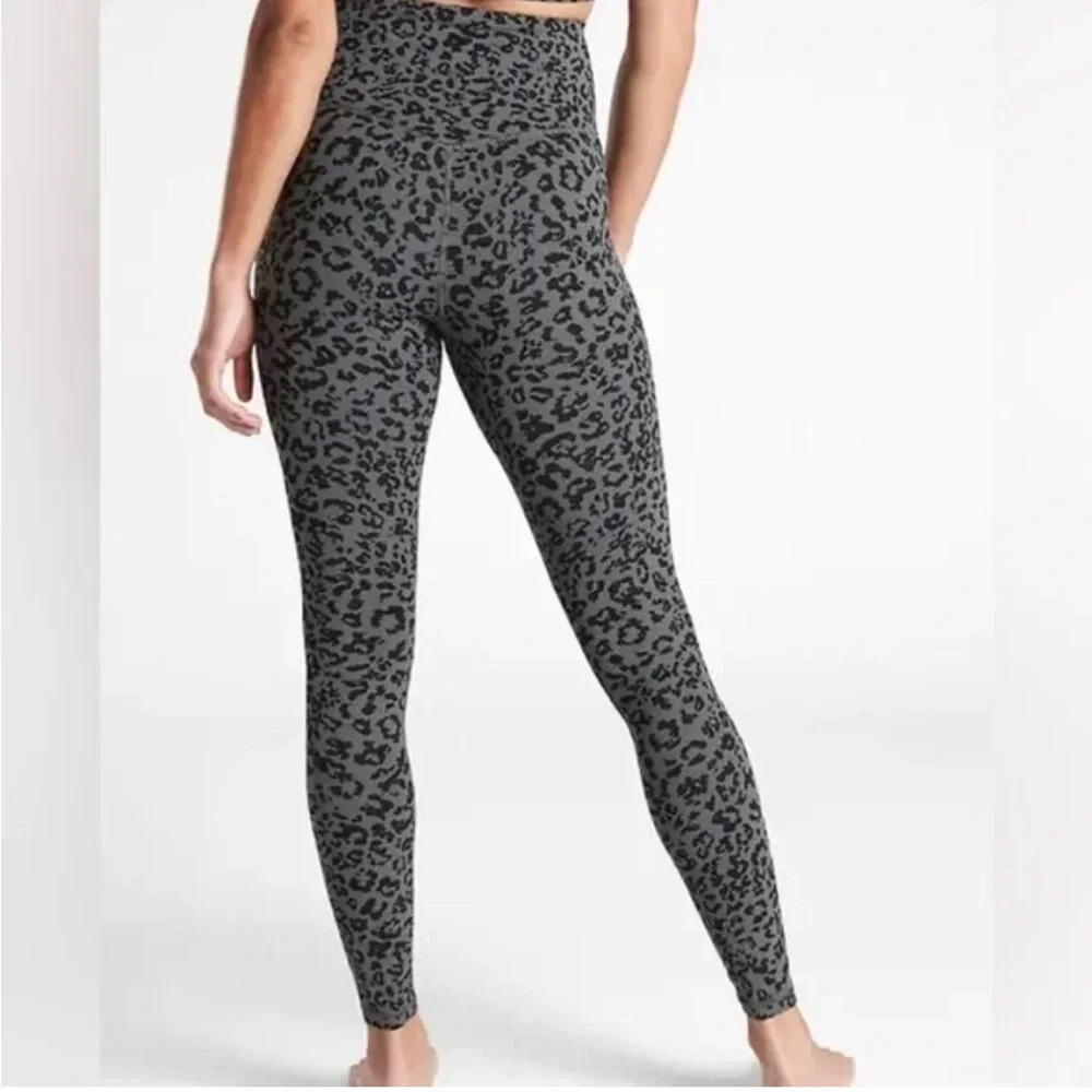Athleta Leopard Elation Ultra High Rise Tight in Anthracite Gray - Picture 3 of 12